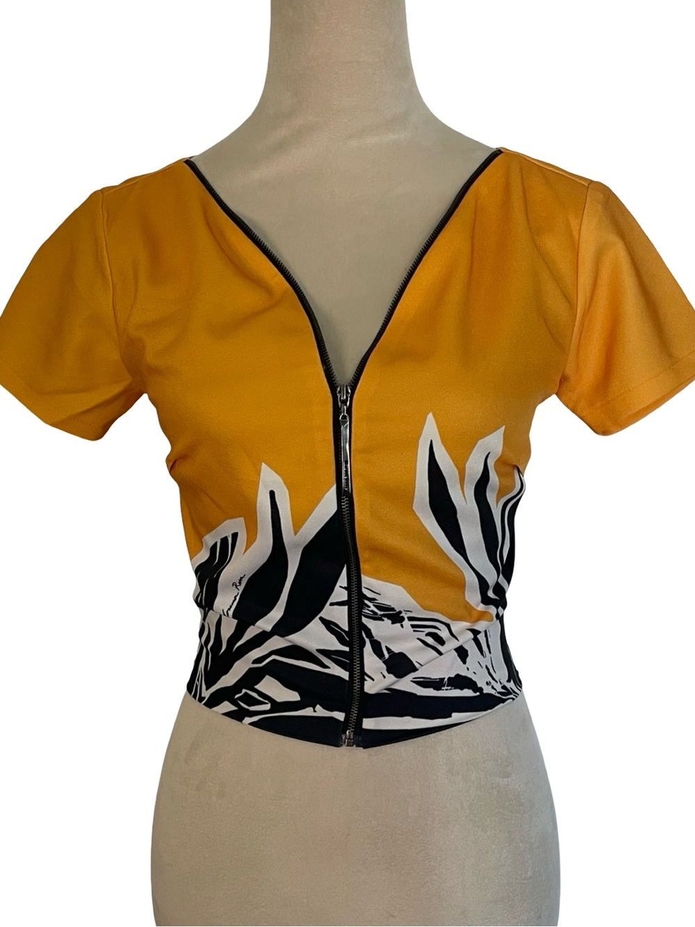 Morena Rosa Zip Front Top